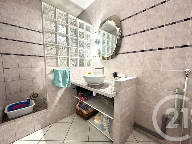 Appartement T4 à vendre - 4 pièces - 63.24 m2 - VILLEURBANNE - 69 - RHONE-ALPES - Century 21 Villa Urbana