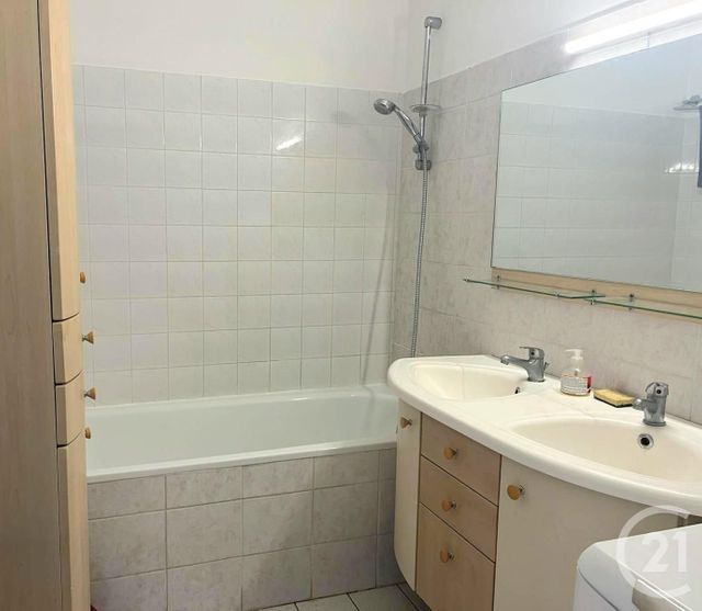 Appartement F3 à vendre - 3 pièces - 75.0 m2 - VILLEURBANNE - 69 - RHONE-ALPES - Century 21 Villa Urbana