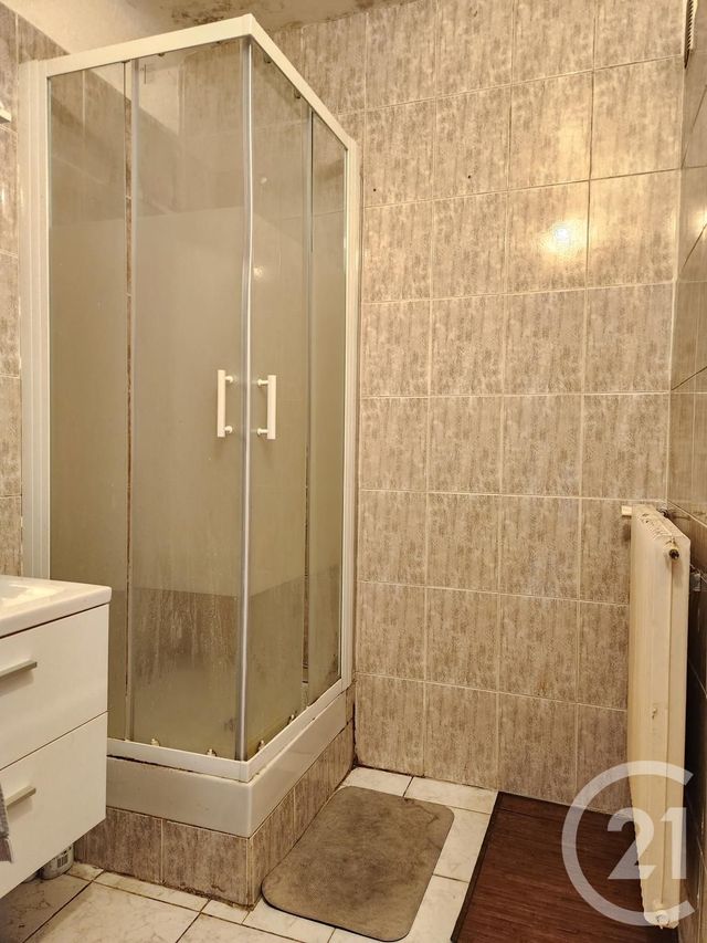 Appartement F3 à vendre - 3 pièces - 63.3 m2 - LYON - 69007 - RHONE-ALPES - Century 21 Villa Urbana