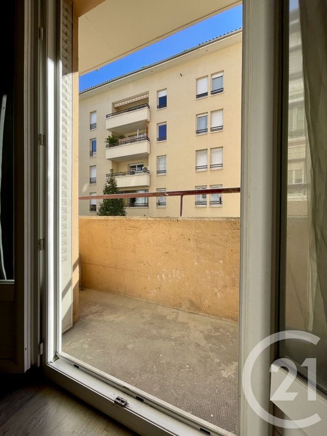 Appartement T3 à vendre - 3 pièces - 65.0 m2 - VILLEURBANNE - 69 - RHONE-ALPES - Century 21 Villa Urbana