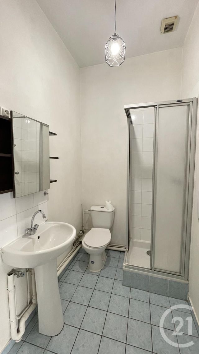 Appartement F1 à vendre - 1 pièce - 29.0 m2 - VILLEURBANNE - 69 - RHONE-ALPES - Century 21 Villa Urbana