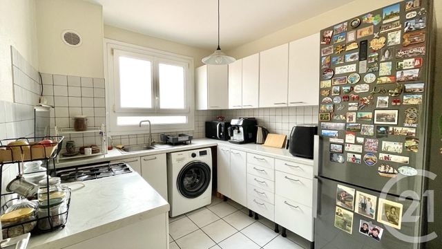 Appartement F4 à vendre - 4 pièces - 75.79 m2 - VILLEURBANNE - 69 - RHONE-ALPES - Century 21 Villa Urbana