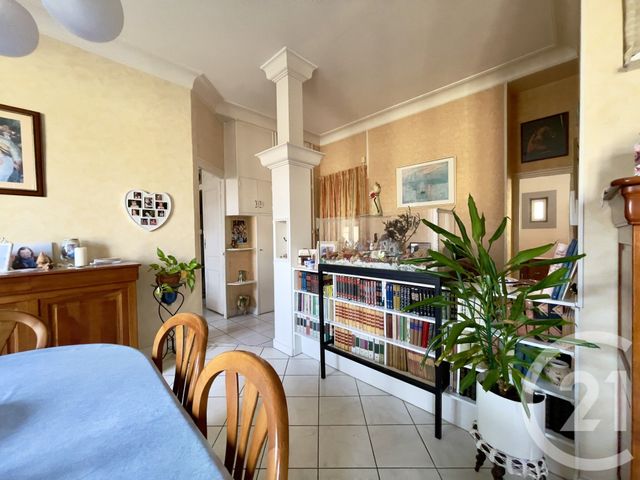 Appartement T3 à vendre - 3 pièces - 78.42 m2 - VILLEURBANNE - 69 - RHONE-ALPES - Century 21 Villa Urbana