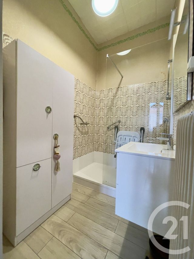 Appartement T3 à vendre - 3 pièces - 78.42 m2 - VILLEURBANNE - 69 - RHONE-ALPES - Century 21 Villa Urbana