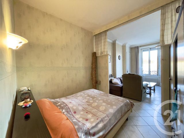 Appartement T3 à vendre - 3 pièces - 78.42 m2 - VILLEURBANNE - 69 - RHONE-ALPES - Century 21 Villa Urbana