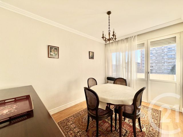 Appartement T4 à vendre - 4 pièces - 82.87 m2 - VILLEURBANNE - 69 - RHONE-ALPES - Century 21 Villa Urbana
