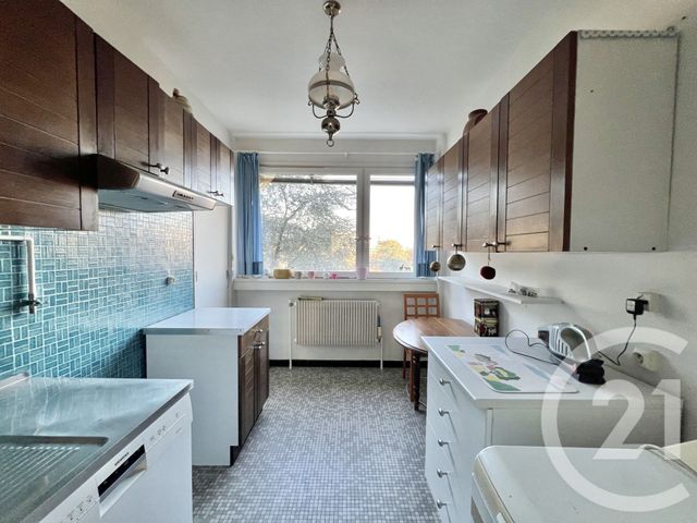 Appartement T4 à vendre - 4 pièces - 82.87 m2 - VILLEURBANNE - 69 - RHONE-ALPES - Century 21 Villa Urbana