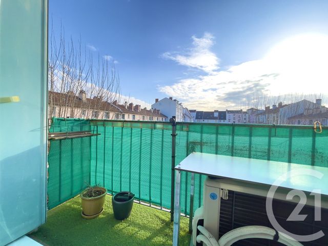 Appartement T4 à vendre - 4 pièces - 68.7 m2 - VILLEURBANNE - 69 - RHONE-ALPES - Century 21 Villa Urbana