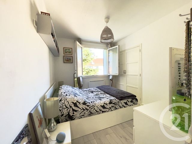 Appartement T4 à vendre - 4 pièces - 68.7 m2 - VILLEURBANNE - 69 - RHONE-ALPES - Century 21 Villa Urbana