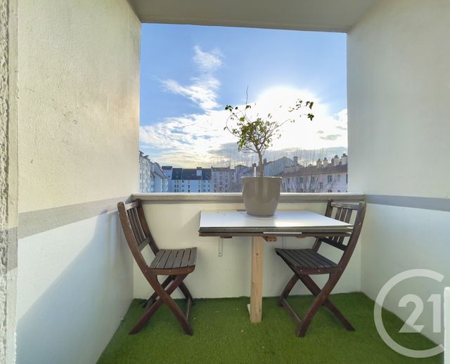 Appartement T4 à vendre - 4 pièces - 68.7 m2 - VILLEURBANNE - 69 - RHONE-ALPES - Century 21 Villa Urbana