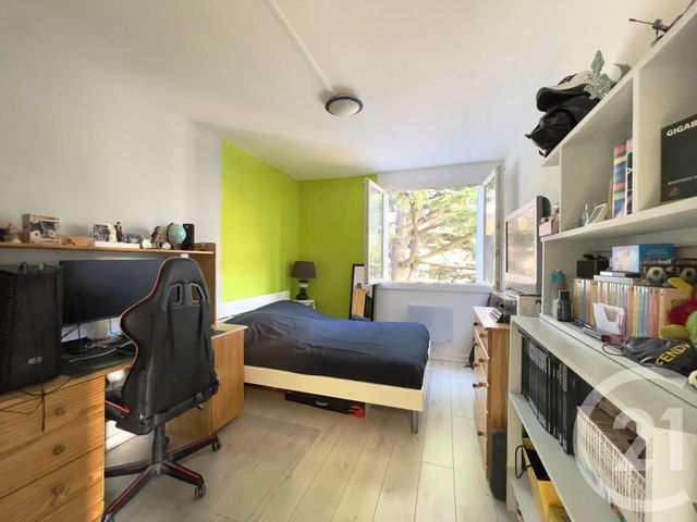 Appartement T4 à vendre - 4 pièces - 68.7 m2 - VILLEURBANNE - 69 - RHONE-ALPES - Century 21 Villa Urbana