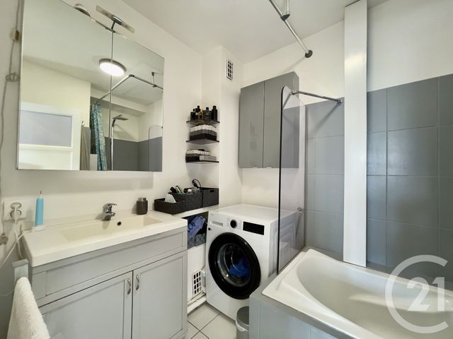 Appartement T4 à vendre - 4 pièces - 68.7 m2 - VILLEURBANNE - 69 - RHONE-ALPES - Century 21 Villa Urbana