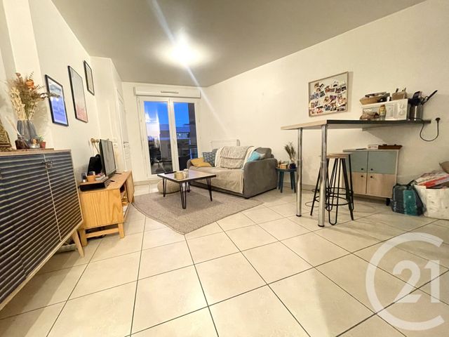 Appartement T2 à vendre - 2 pièces - 38.27 m2 - VILLEURBANNE - 69 - RHONE-ALPES - Century 21 Villa Urbana