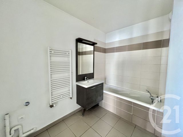 Appartement T3 à vendre - 3 pièces - 63.0 m2 - VILLEURBANNE - 69 - RHONE-ALPES - Century 21 Villa Urbana