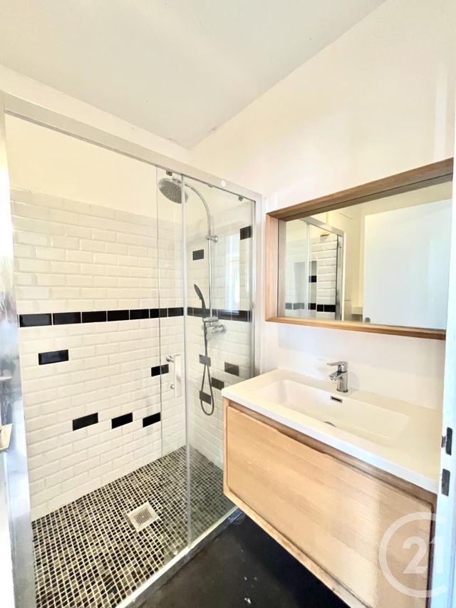 Appartement F1 à vendre - 1 pièce - 32.0 m2 - LYON - 69007 - RHONE-ALPES - Century 21 Villa Urbana