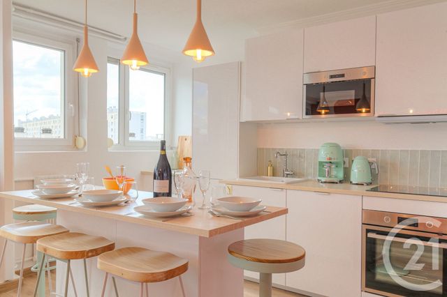 Appartement F4 à vendre - 4 pièces - 70.0 m2 - VILLEURBANNE - 69 - RHONE-ALPES - Century 21 Villa Urbana