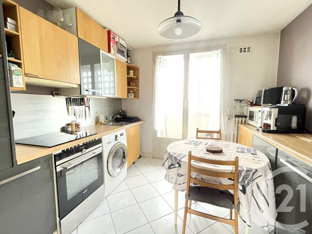 Appartement T3 à vendre - 3 pièces - 58.68 m2 - VILLEURBANNE - 69 - RHONE-ALPES - Century 21 Villa Urbana
