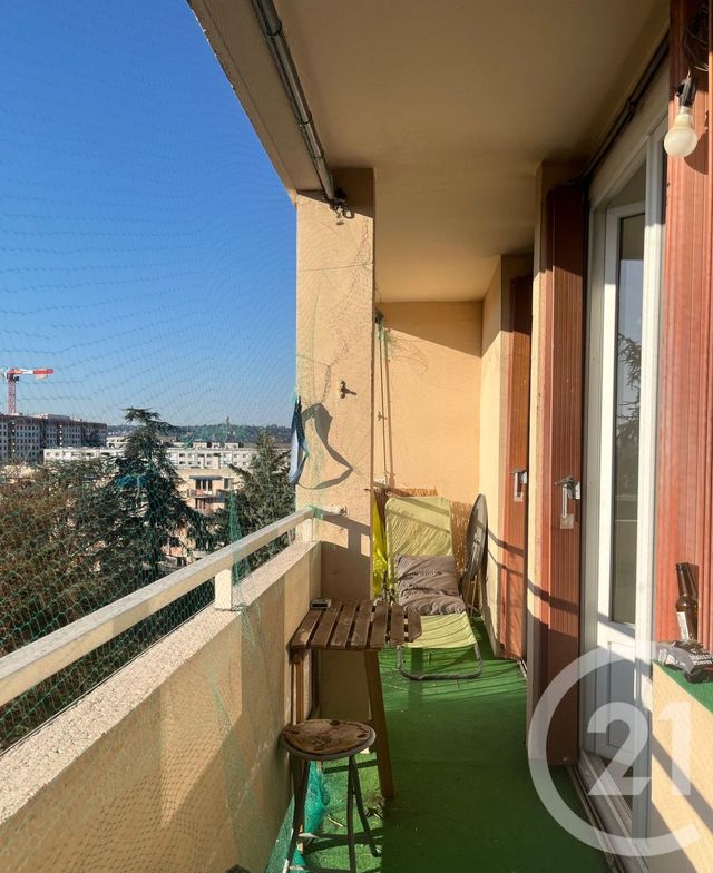 Appartement T3 à vendre - 3 pièces - 60.42 m2 - VILLEURBANNE - 69 - RHONE-ALPES - Century 21 Villa Urbana
