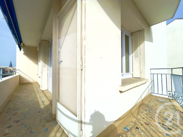 Appartement T3 à vendre - 3 pièces - 69.83 m2 - VILLEURBANNE - 69 - RHONE-ALPES - Century 21 Villa Urbana