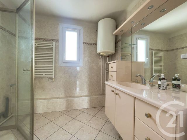 Appartement T3 à vendre - 3 pièces - 69.83 m2 - VILLEURBANNE - 69 - RHONE-ALPES - Century 21 Villa Urbana