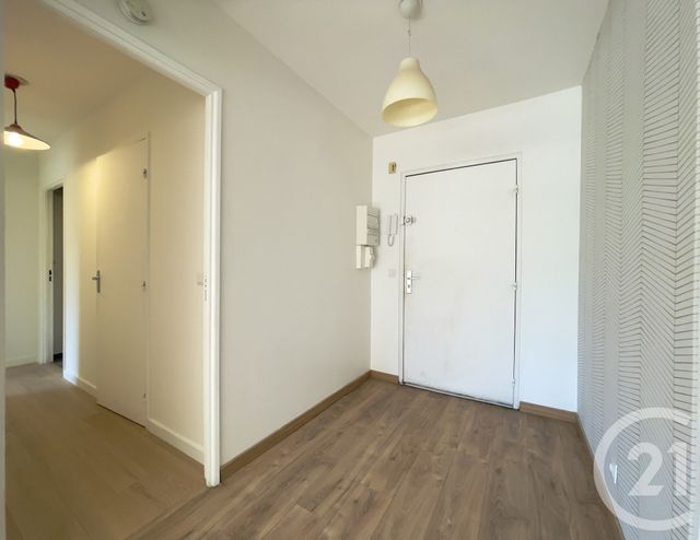 Appartement T3 à vendre - 3 pièces - 64.01 m2 - VILLEURBANNE - 69 - RHONE-ALPES - Century 21 Villa Urbana
