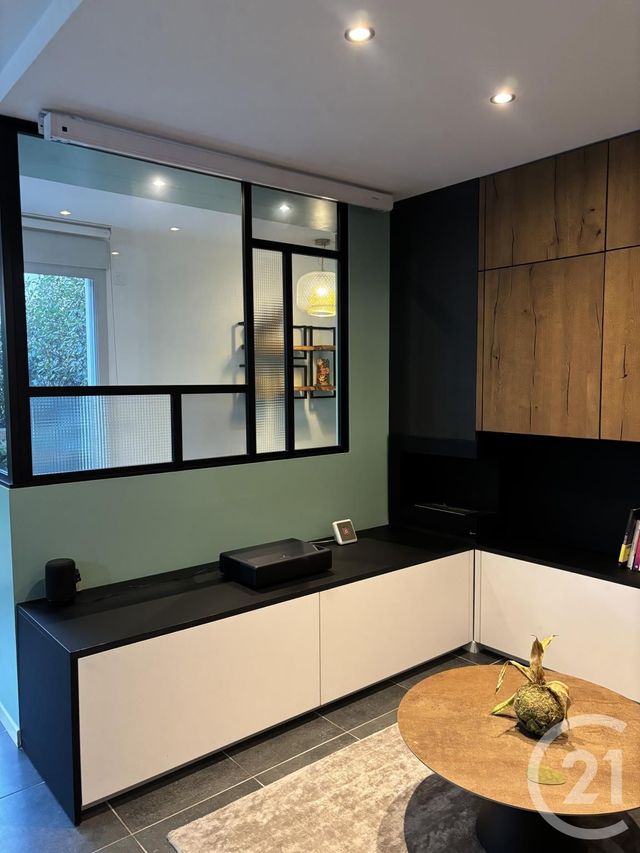 Appartement F3 à vendre - 4 pièces - 82.0 m2 - VILLEURBANNE - 69 - RHONE-ALPES - Century 21 Villa Urbana