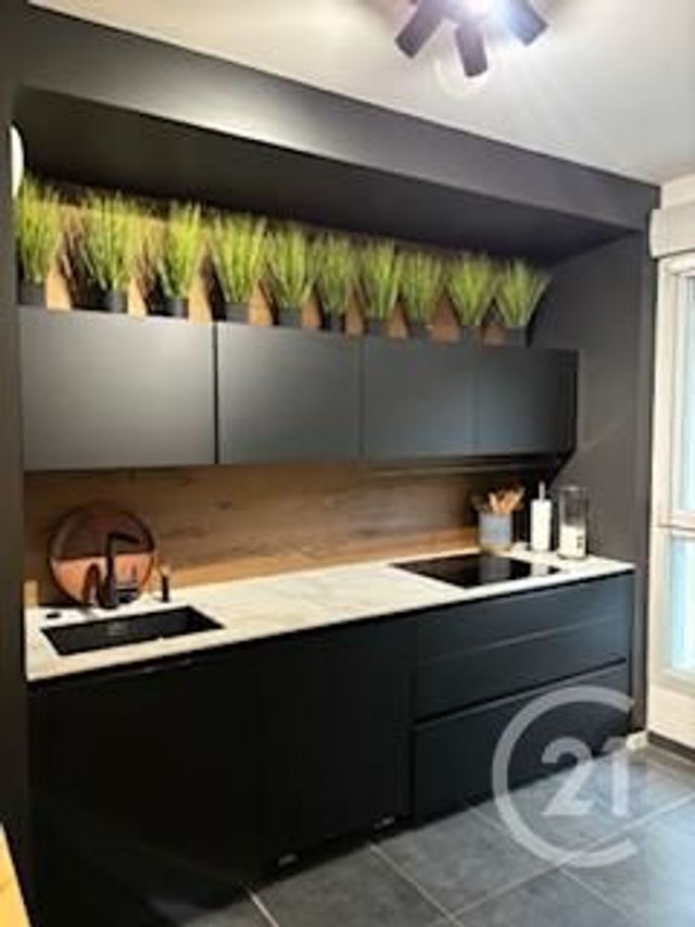 Appartement F3 à vendre - 4 pièces - 82.0 m2 - VILLEURBANNE - 69 - RHONE-ALPES - Century 21 Villa Urbana