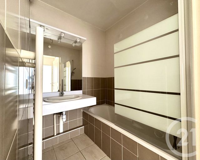 Appartement T2 à vendre - 2 pièces - 47.0 m2 - VILLEURBANNE - 69 - RHONE-ALPES - Century 21 Villa Urbana