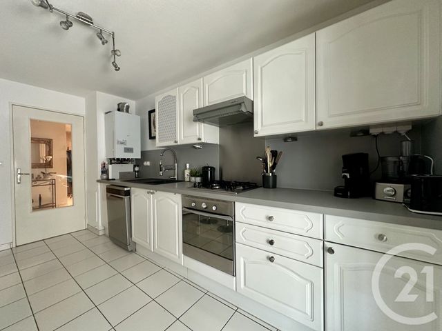 Appartement T3 à vendre - 3 pièces - 80.79 m2 - VILLEURBANNE - 69 - RHONE-ALPES - Century 21 Villa Urbana