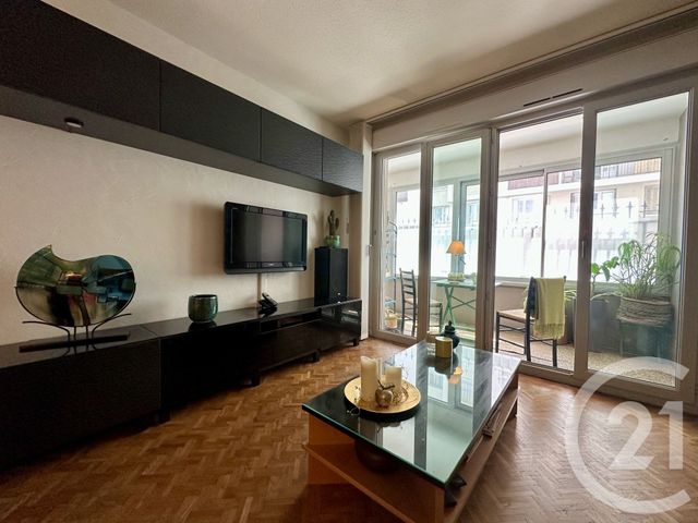 Appartement T3 à vendre - 3 pièces - 80.79 m2 - VILLEURBANNE - 69 - RHONE-ALPES - Century 21 Villa Urbana