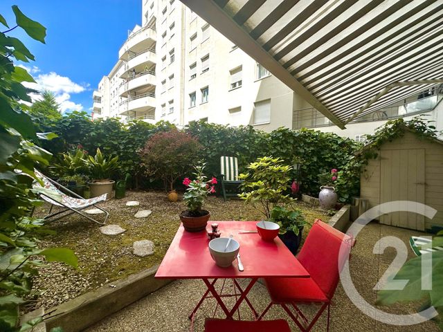 Appartement T3 à vendre - 3 pièces - 80.79 m2 - VILLEURBANNE - 69 - RHONE-ALPES - Century 21 Villa Urbana