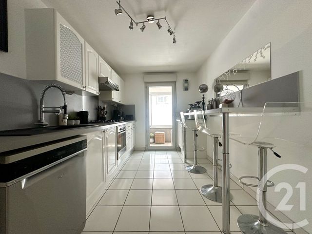 Appartement T3 à vendre - 3 pièces - 80.79 m2 - VILLEURBANNE - 69 - RHONE-ALPES - Century 21 Villa Urbana