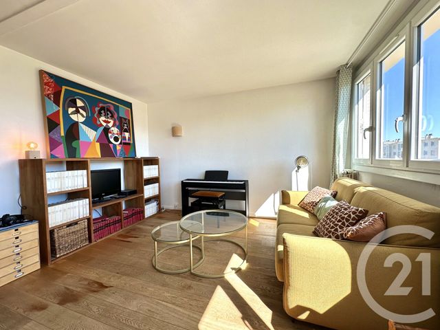 Appartement T4 à vendre - 4 pièces - 64.0 m2 - VILLEURBANNE - 69 - RHONE-ALPES - Century 21 Villa Urbana