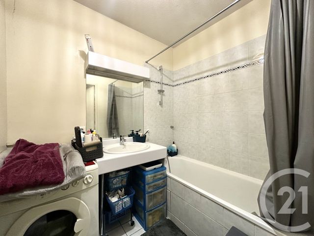 Appartement T2 à vendre - 2 pièces - 51.55 m2 - VILLEURBANNE - 69 - RHONE-ALPES - Century 21 Villa Urbana