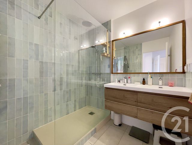 Appartement T4 à vendre - 4 pièces - 83.28 m2 - VILLEURBANNE - 69 - RHONE-ALPES - Century 21 Villa Urbana