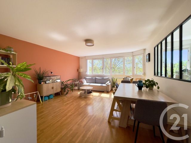 Appartement T4 à vendre - 4 pièces - 83.28 m2 - VILLEURBANNE - 69 - RHONE-ALPES - Century 21 Villa Urbana