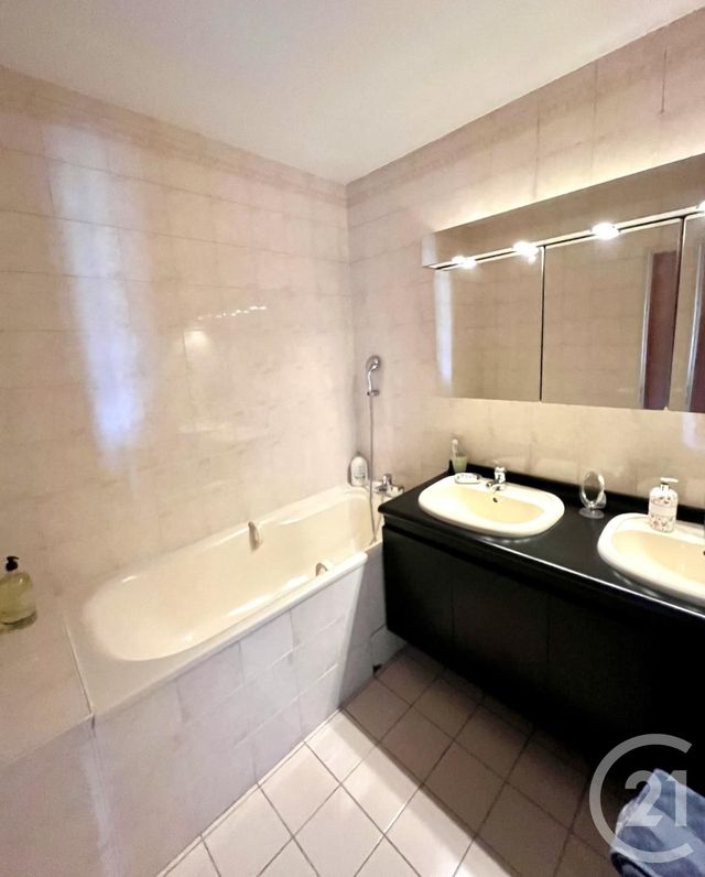 Appartement F4 à vendre - 4 pièces - 98.0 m2 - VILLEURBANNE - 69 - RHONE-ALPES - Century 21 Villa Urbana