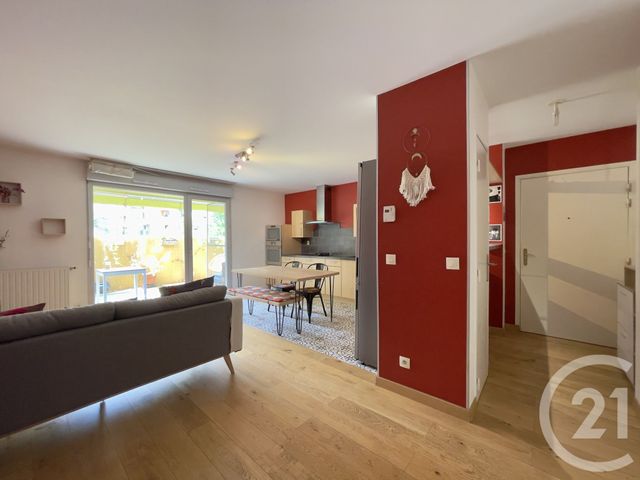 Appartement T3 à vendre - 3 pièces - 60.3 m2 - VILLEURBANNE - 69 - RHONE-ALPES - Century 21 Villa Urbana
