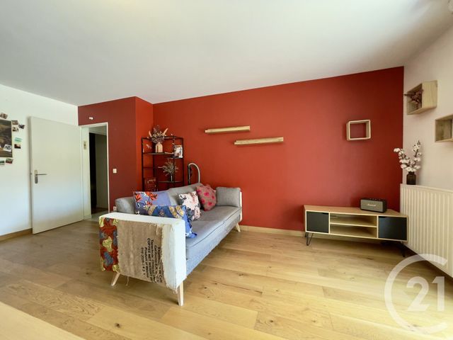 Appartement T3 à vendre - 3 pièces - 60.3 m2 - VILLEURBANNE - 69 - RHONE-ALPES - Century 21 Villa Urbana