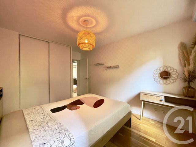 Appartement T3 à vendre - 3 pièces - 60.3 m2 - VILLEURBANNE - 69 - RHONE-ALPES - Century 21 Villa Urbana