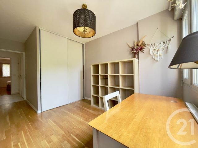 Appartement T3 à vendre - 3 pièces - 60.3 m2 - VILLEURBANNE - 69 - RHONE-ALPES - Century 21 Villa Urbana