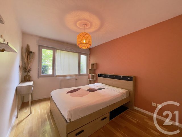 Appartement T3 à vendre - 3 pièces - 60.3 m2 - VILLEURBANNE - 69 - RHONE-ALPES - Century 21 Villa Urbana