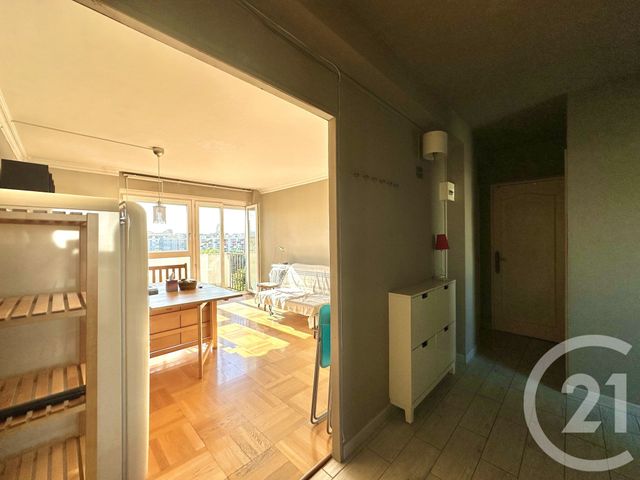 Appartement T3 à vendre - 3 pièces - 55.57 m2 - VILLEURBANNE - 69 - RHONE-ALPES - Century 21 Villa Urbana
