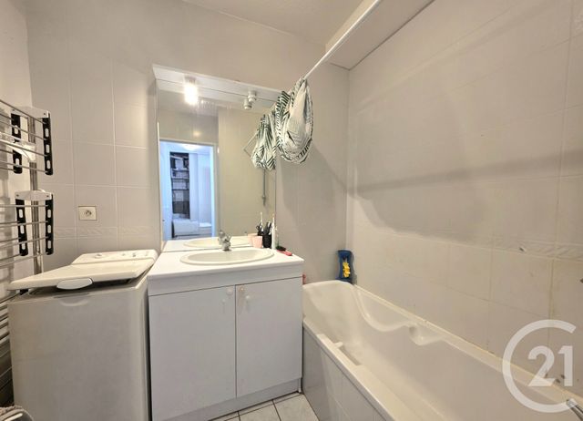 Appartement T3 à vendre - 3 pièces - 67.0 m2 - VILLEURBANNE - 69 - RHONE-ALPES - Century 21 Villa Urbana