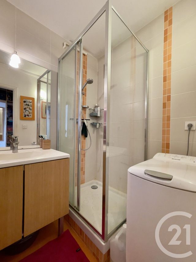 Appartement T3 à vendre - 3 pièces - 54.0 m2 - VILLEURBANNE - 69 - RHONE-ALPES - Century 21 Villa Urbana