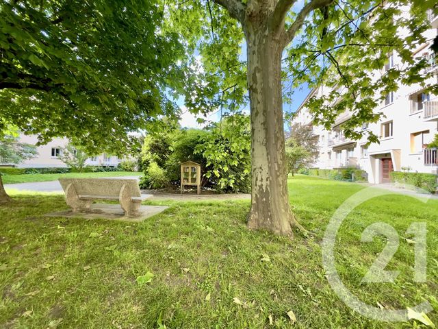 Appartement T3 à vendre - 3 pièces - 54.0 m2 - VILLEURBANNE - 69 - RHONE-ALPES - Century 21 Villa Urbana