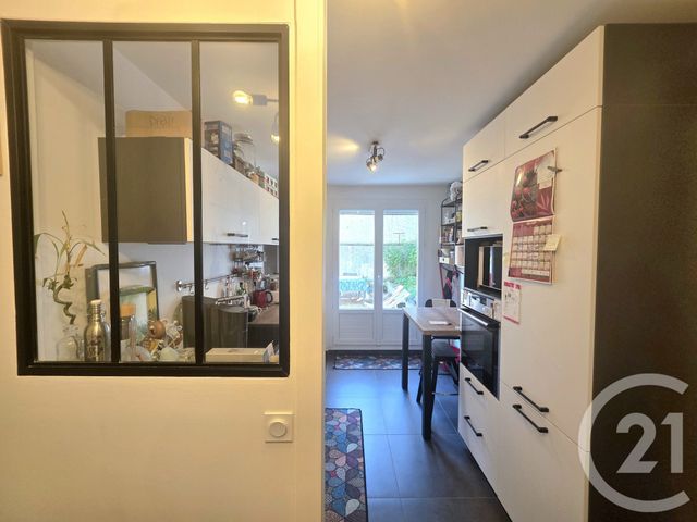 Appartement T3 à vendre - 3 pièces - 61.02 m2 - VILLEURBANNE - 69 - RHONE-ALPES - Century 21 Villa Urbana