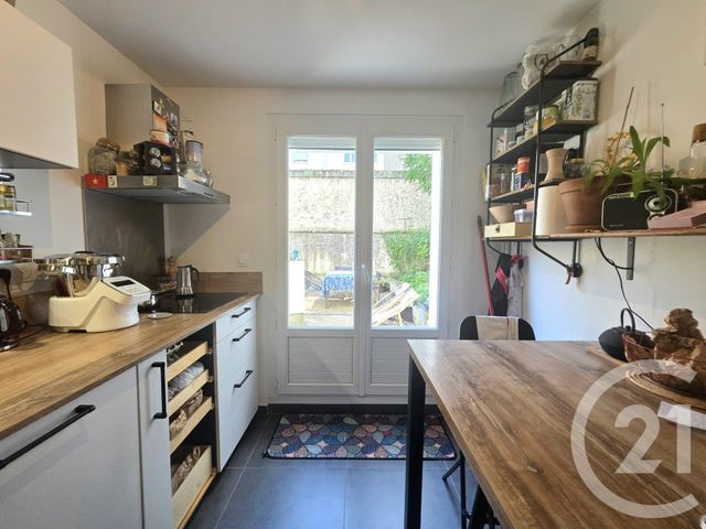 Appartement T3 à vendre - 3 pièces - 61.02 m2 - VILLEURBANNE - 69 - RHONE-ALPES - Century 21 Villa Urbana