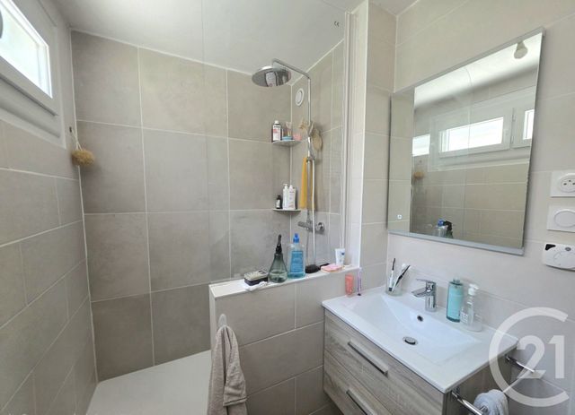 Appartement T3 à vendre - 3 pièces - 61.02 m2 - VILLEURBANNE - 69 - RHONE-ALPES - Century 21 Villa Urbana