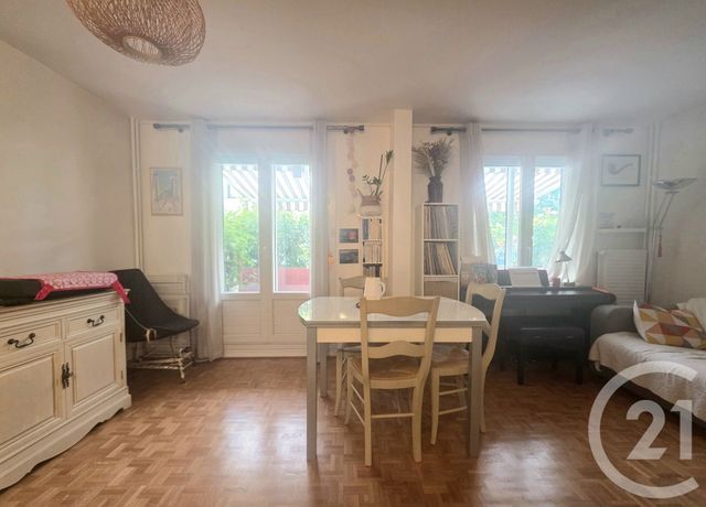 Appartement T3 à vendre - 3 pièces - 61.02 m2 - VILLEURBANNE - 69 - RHONE-ALPES - Century 21 Villa Urbana